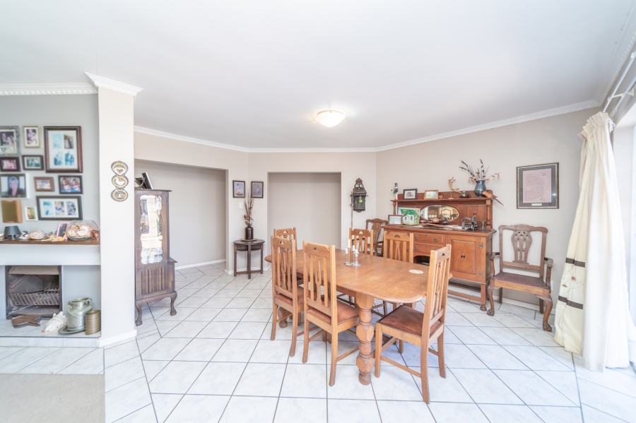 4 Bedroom Property for Sale in Beacon Bay Eastern Cape